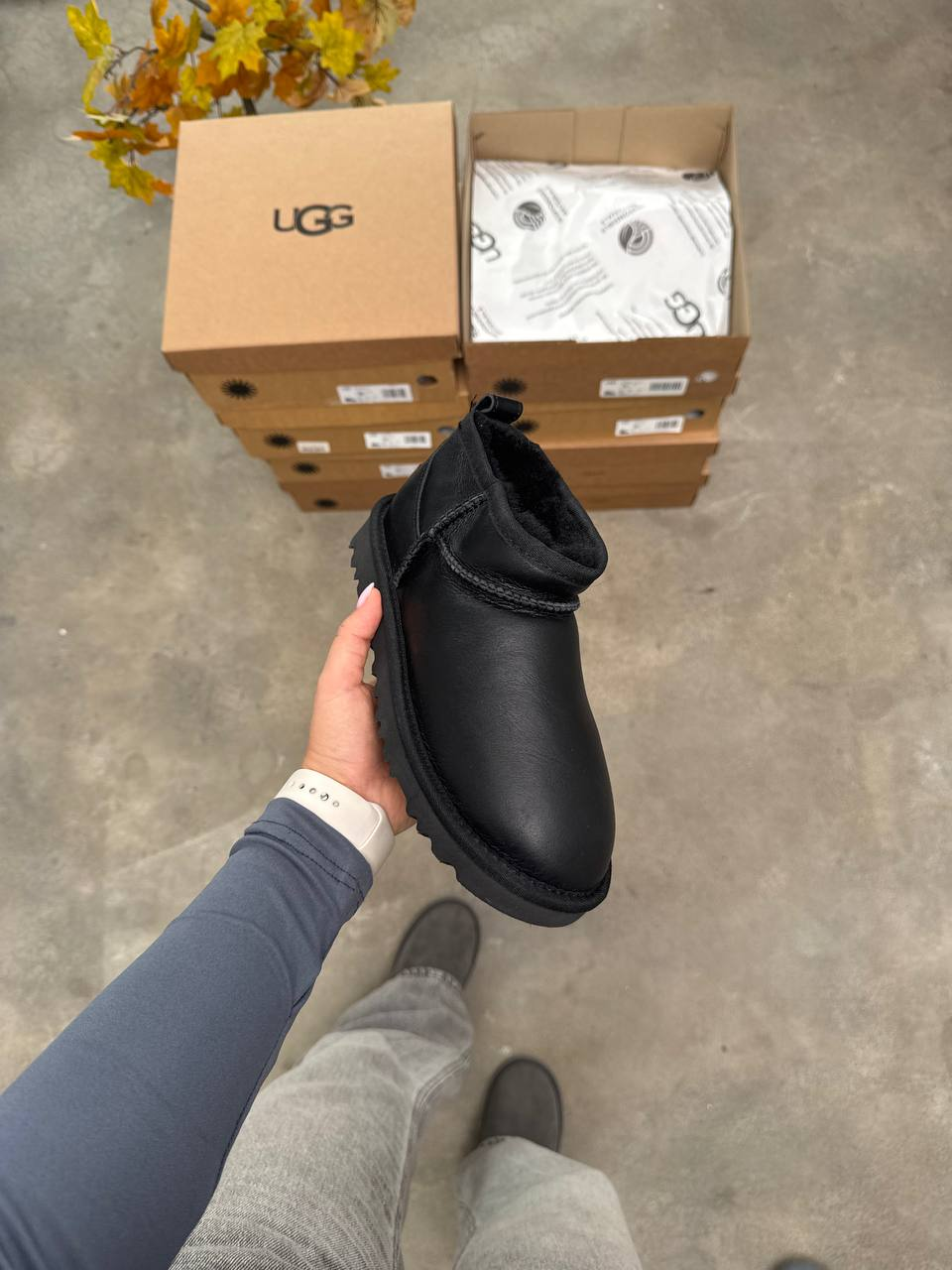 Ugg Ultra Mini leather Black