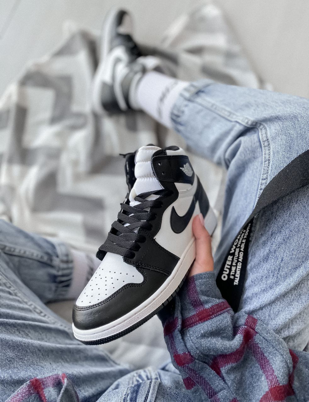 Nike Air Jordan 1 Retro High Black White 1