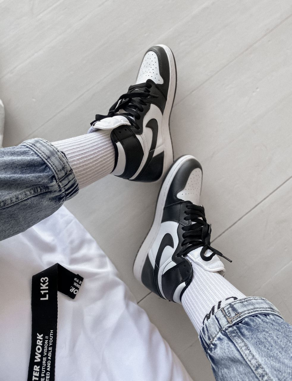 Nike Air Jordan 1 Retro High Black White 1