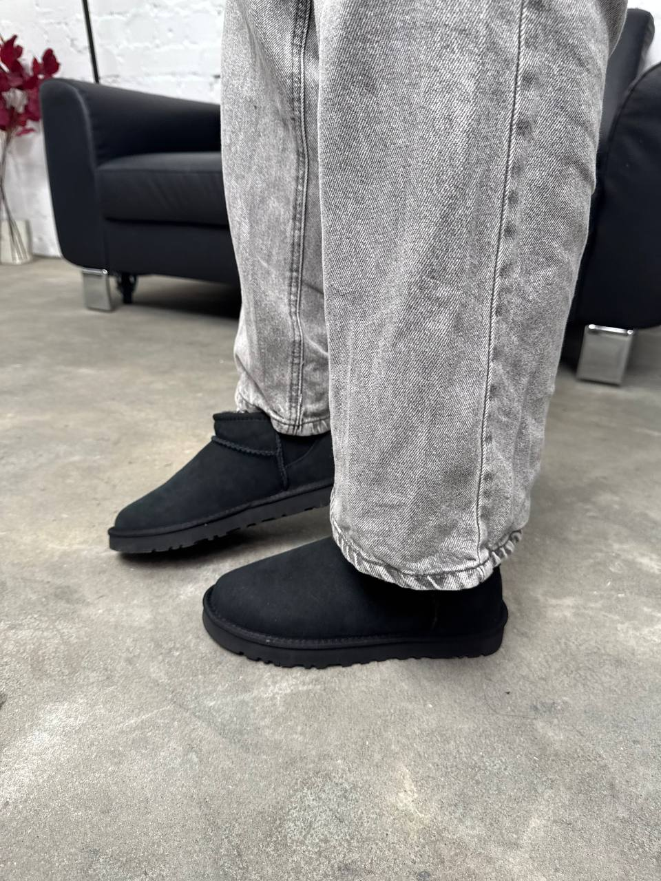UGG Mini Black