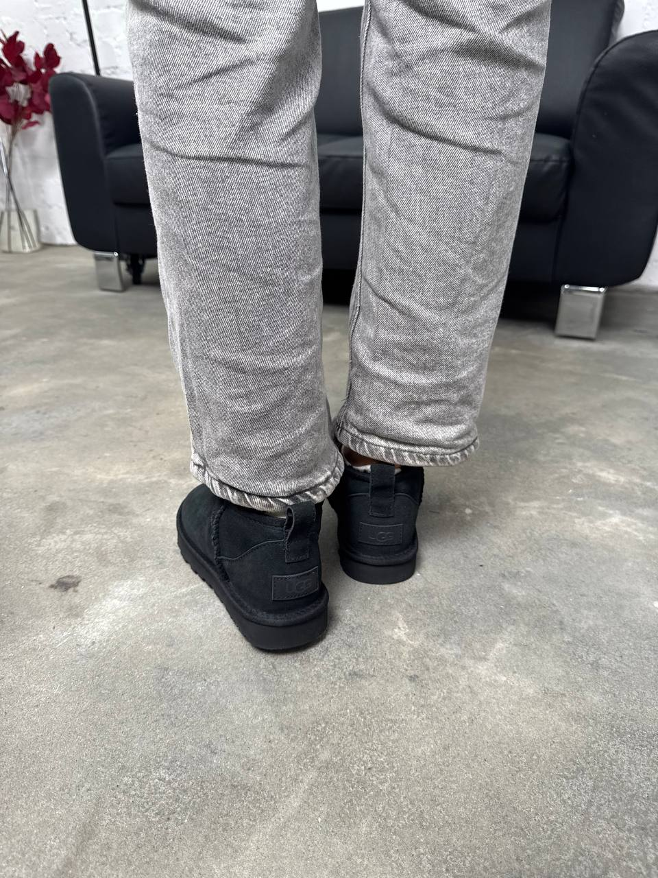 UGG Mini Black