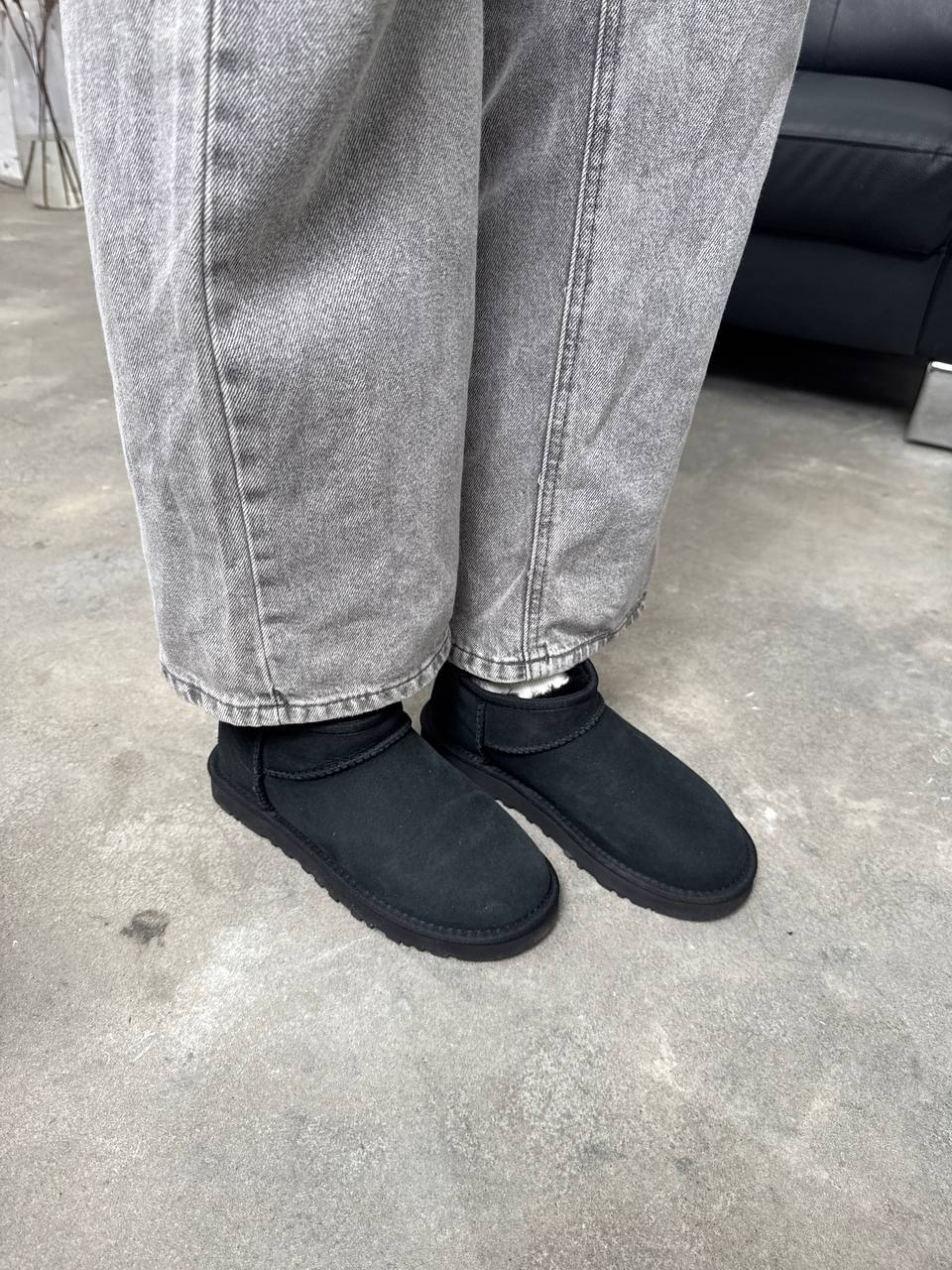 UGG Mini Black