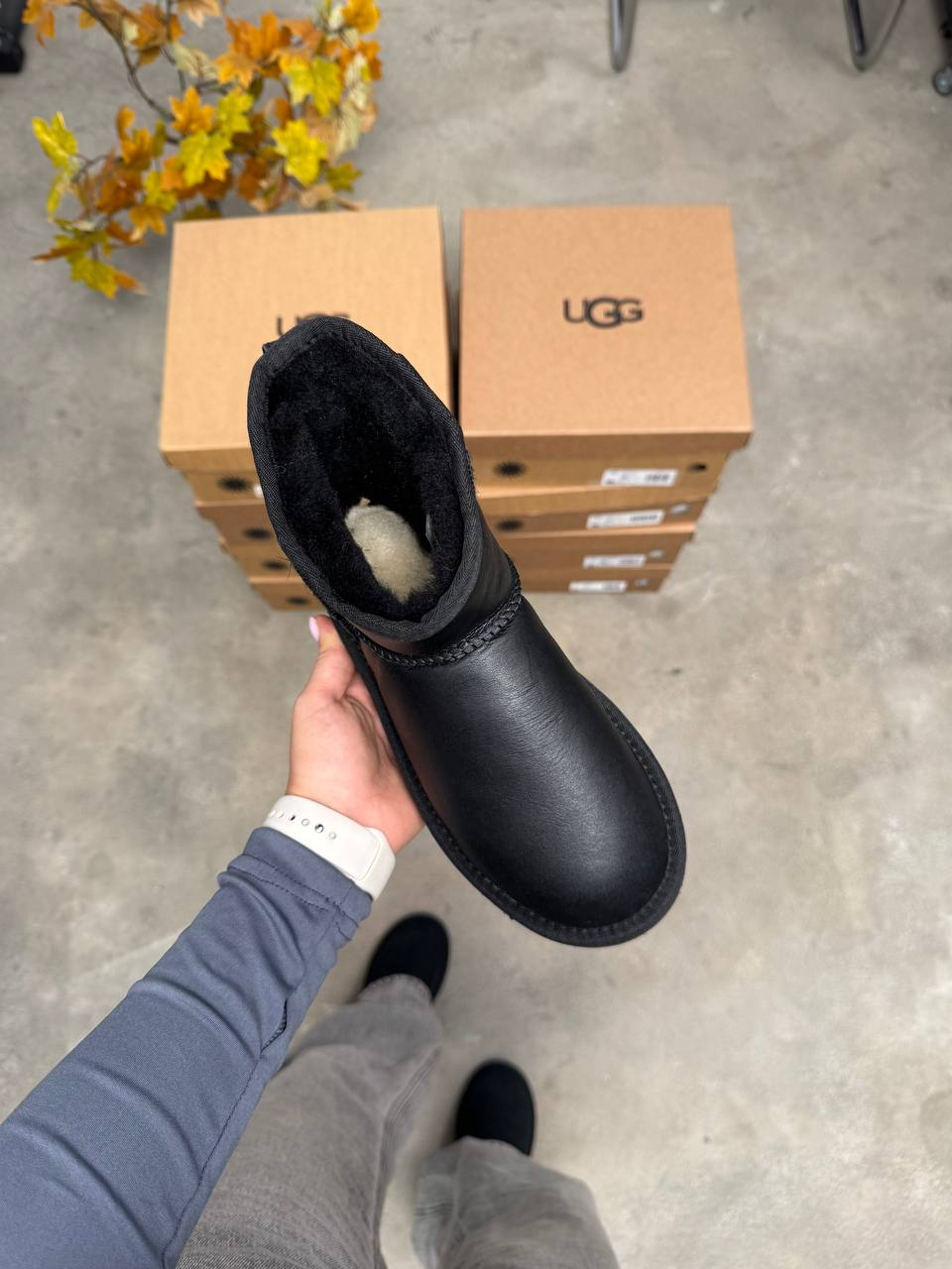 UGG Classic Mini Black v2