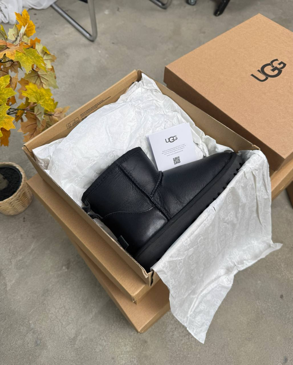 UGG Classic Mini Black v2