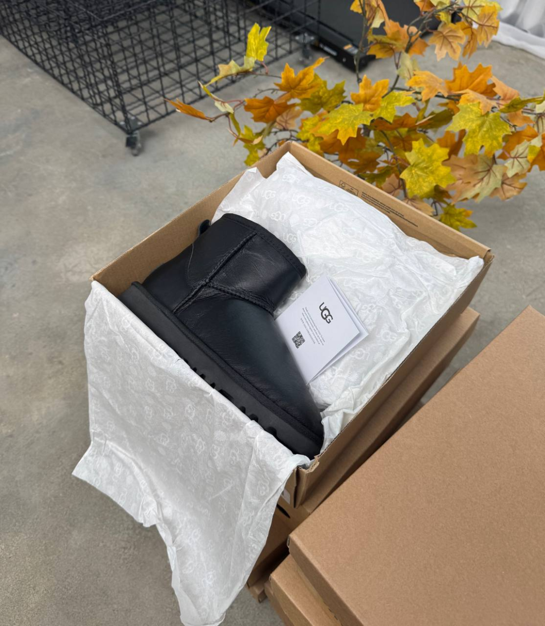 UGG Classic Mini Black v2